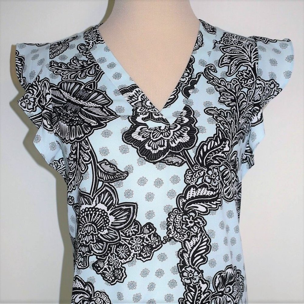 Floral & Paisley Print V-Neck Ruffle Sleeve Top XS